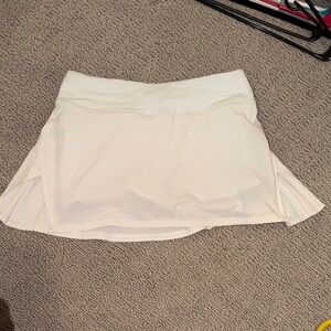 Lululemon Women's White Skirt